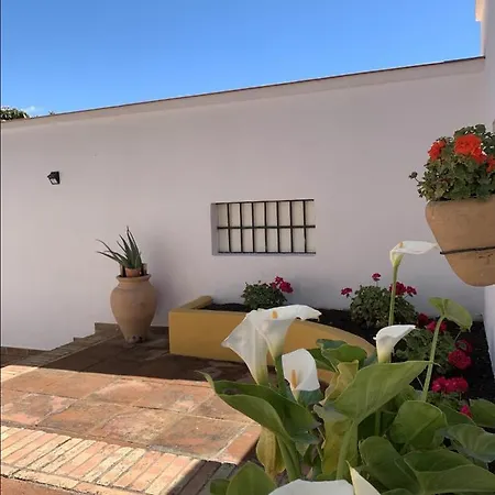 Encantador Apartamento-céntrico-con Amplio Jardín *